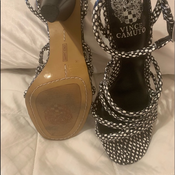 Vince Camuto - strappy sandal - Picture 5 of 7